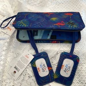 Lug Tango with luggage tags